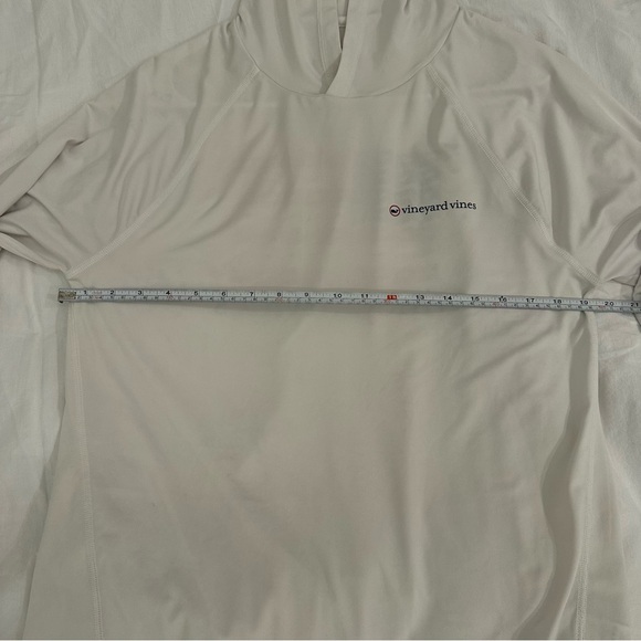 Vineyard Vines Men’s White Hoodie with Navy Logo and Flag Fish Size Small S - Picture 6 of 8